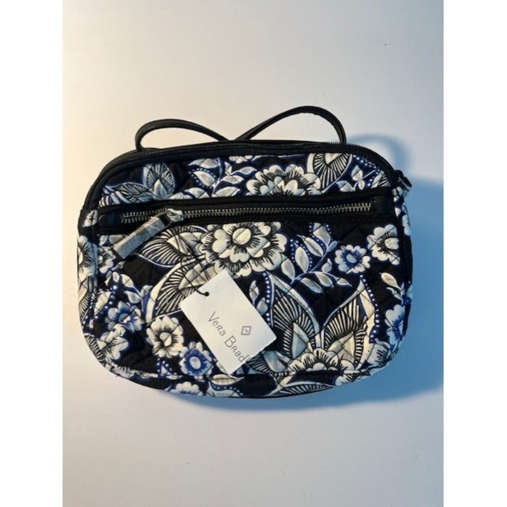 NWT  Vera Bradley Snow Lotus Purse RFID Protection Cute For Summer